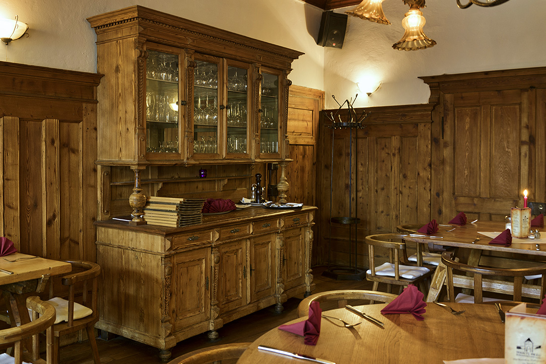 Historischer Schrank im Wailtl